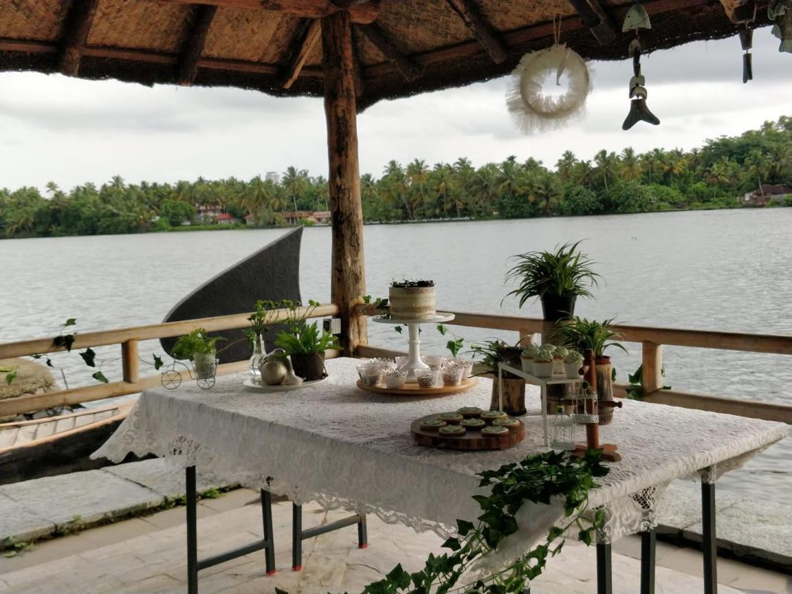 Baymaas Lake House Kochi 外观 照片