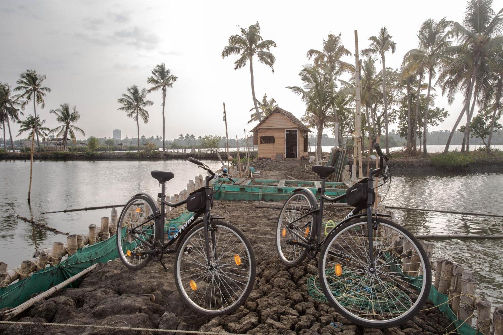 Baymaas Lake House Kochi 外观 照片