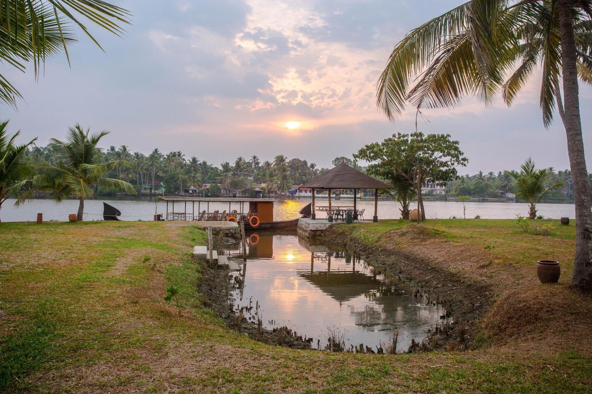 Baymaas Lake House Kochi 外观 照片