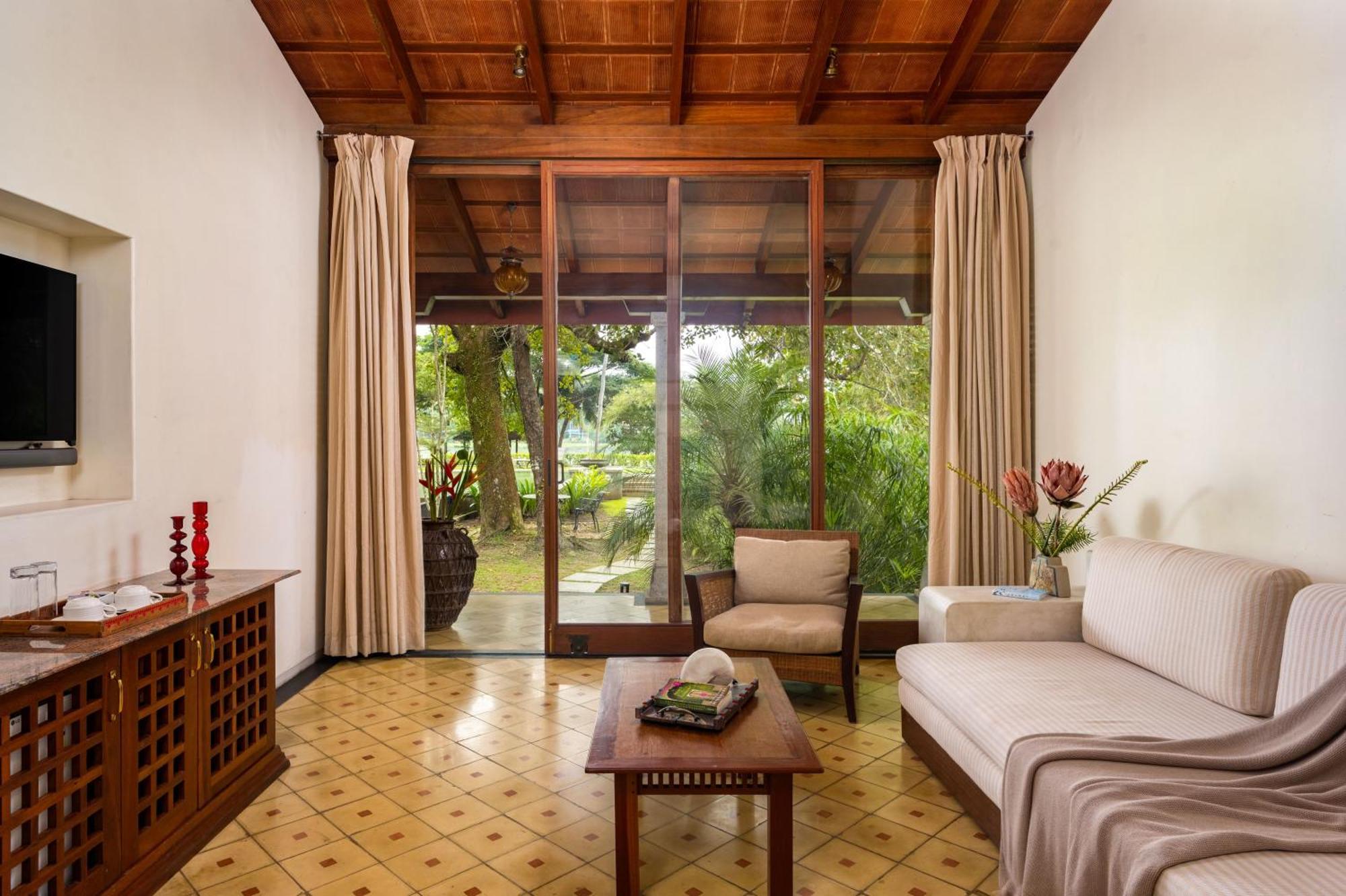 Baymaas Lake House Kochi 外观 照片
